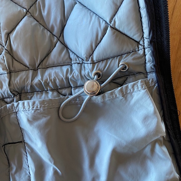 Quilted Black Down Vest size L - Picture 6 of 7